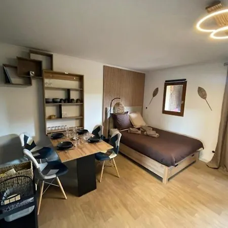 06bu Cocoon Studio - Terrace - Pool