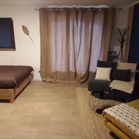 06bu Cocoon Studio - Terrace - Pool 빌뇌브루베